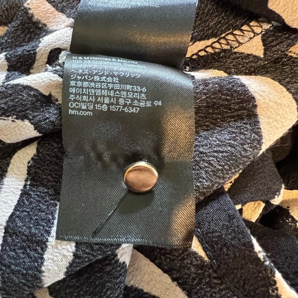 H&M Zebra print dress size 6 - Picture 6 of 6